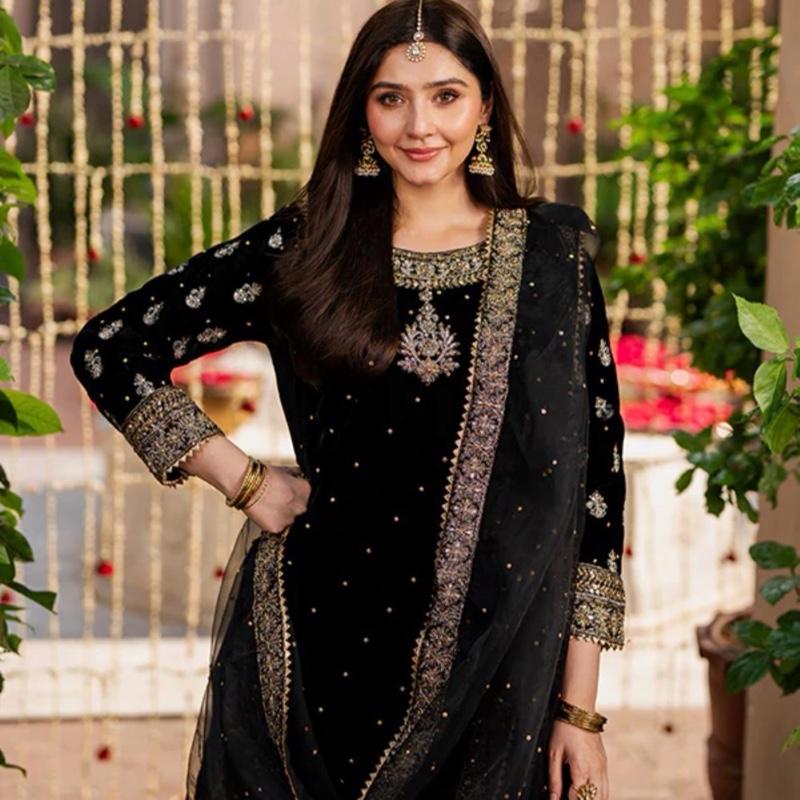 MAHVER- Haseens official (ORIGINAL )… 3 pieces heavy embroidered velvet sharara suit..beat for weddings and parties