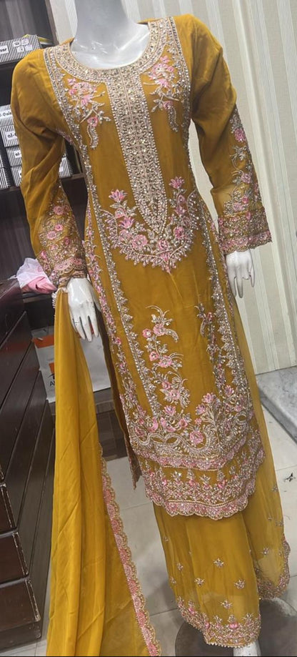 Luxury Chiffon 3-Piece Suit with Exquisite Embroidery – Pakistani Formal Wear