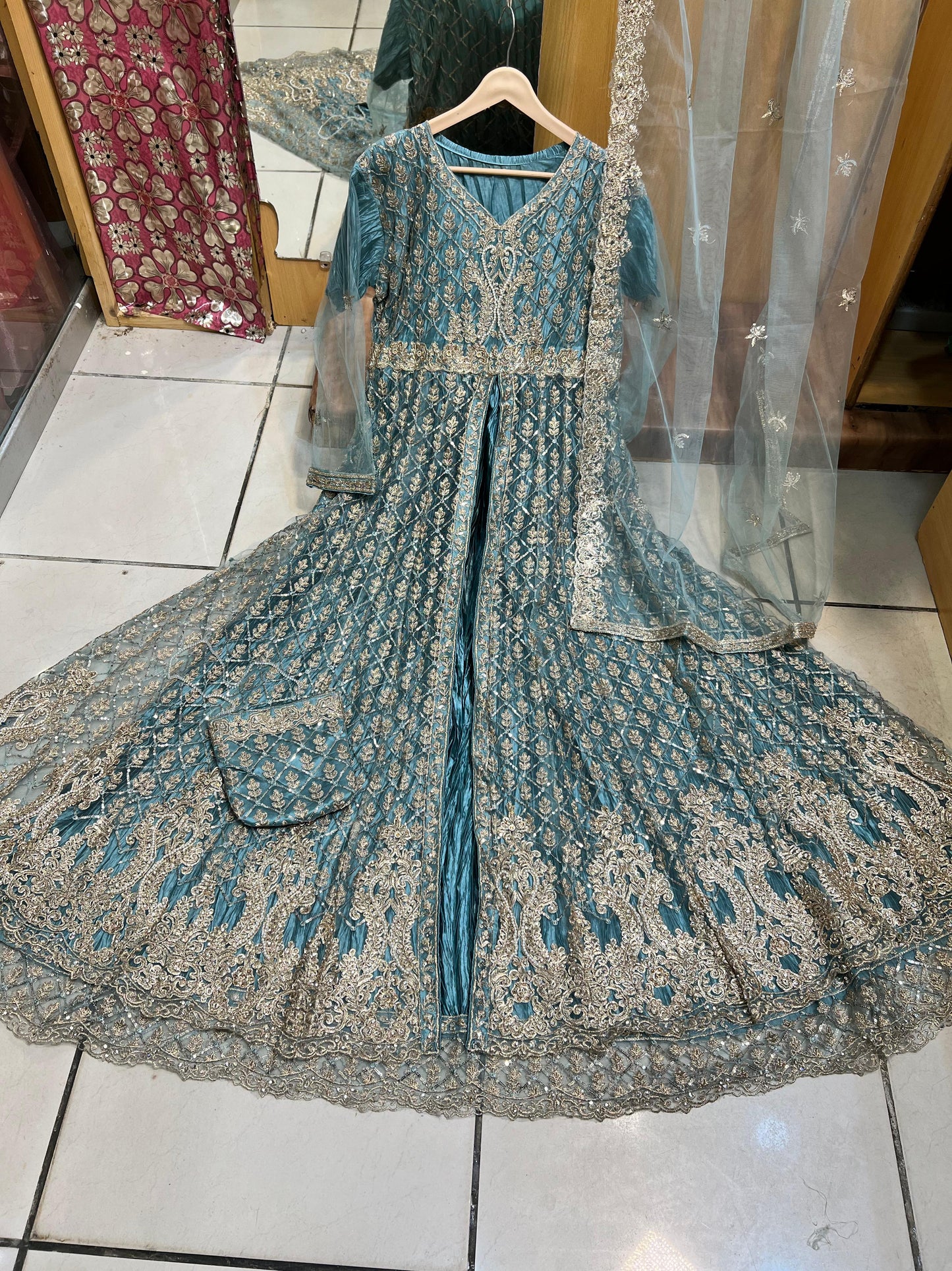 Luxury Double-Layer Embroidered Maxi Set with Matching Potli Bag & Free Gift – Timeless Elegance