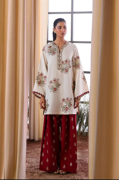Ethnc ….3 pcs beautiful heavy embroidered silk suit..comes with soft organza duppatta
